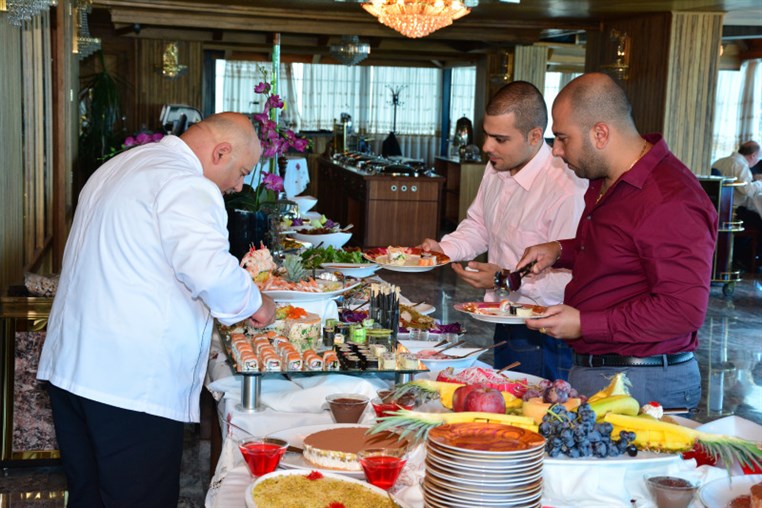 Sunday Lunch Buffet at Bay Lodge